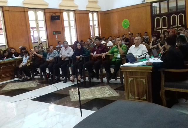 Pengkuan Iswar, Suherman dan Emilia di Pengadilan Tipikor Medan