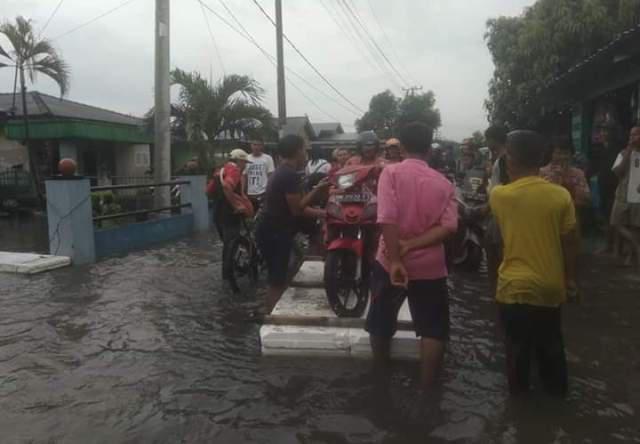 Dihantam Banjir Selutut, PKS Medan Labuhan Ikut 'Melaut'