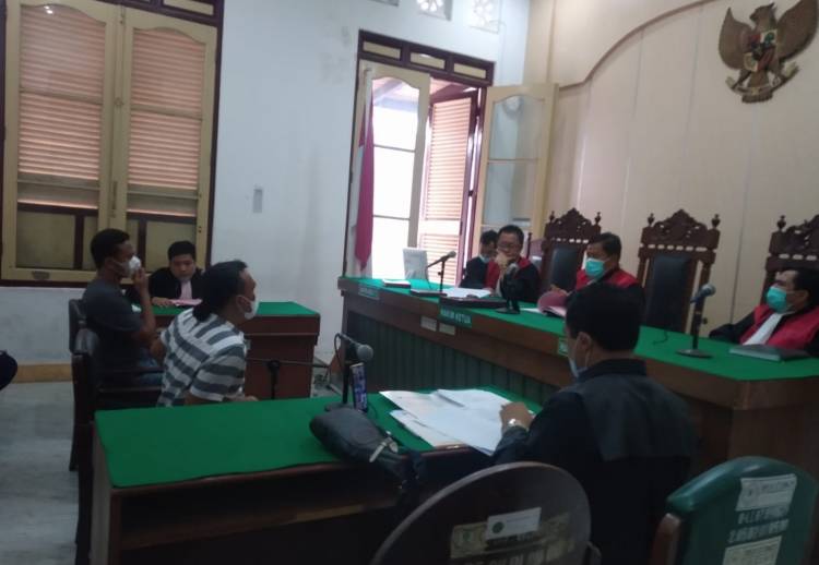 Ratu Ekstasi Monica Jalani Sidang Perdana