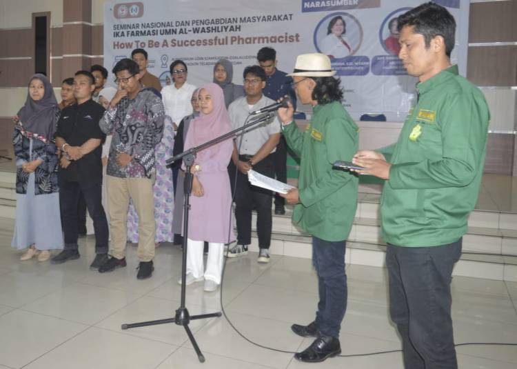 Hasanul Arifin Rambe Lantik Pengurus Ikatan Alumni Fakultas Farmasi UMN Al Washliyah