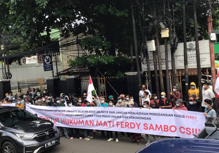 Massa AMPPUH Kembali Demo PN Jaksel Minta Sambo CS Hukum Maksimal