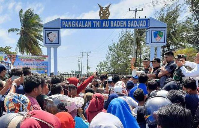 Warga Natuna Tolak WNI dari China, Polda Kepri Kerahkan 117 Brimob