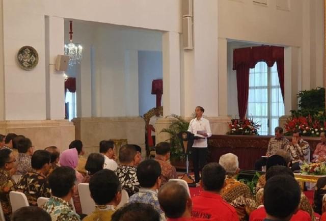 Ancam Copot Pangdam dan Kapolda, Jokowi Keluhkan Karhutla Terus Terjadi