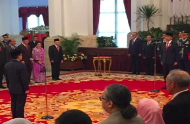 Jokowi Lantik Laksamana Madya TNI Aan Kurnia Kepala Bakamla