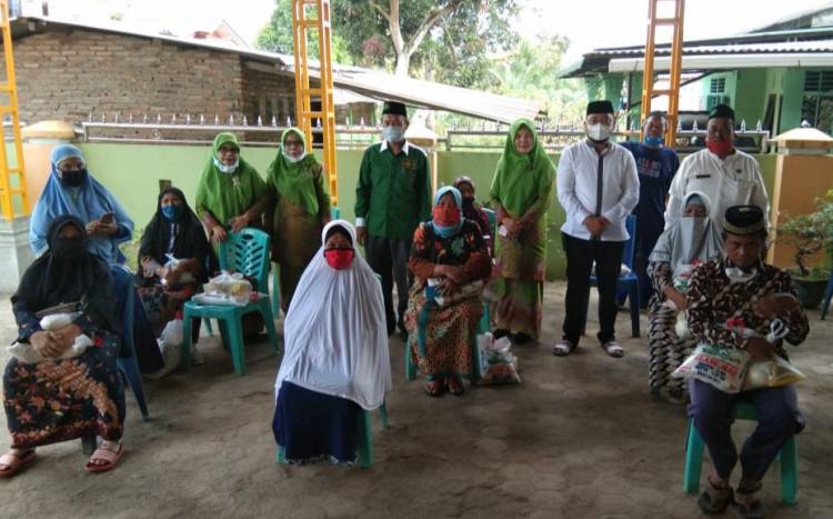 Harlah NU ke-95, PCNU Batubara Bagikan 200 Paket Sembako