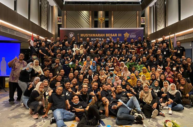 Drh. Wahdi Azmi Terpilih Ketua IKA FKH USK Periode 2022-2026