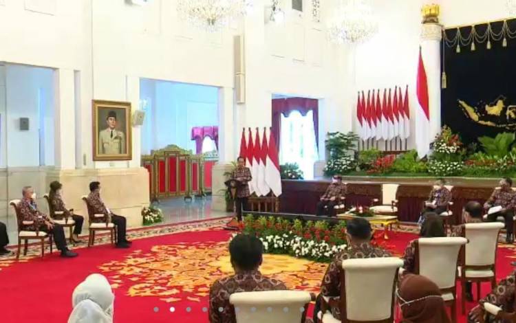 Jokowi di Munas V APKASI Ingatkan Vaksinasi Hingga Pemulihan Ekonomi Nasional