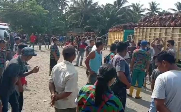 Rebutan Lahan, 2 Kubu Massa Serikat Pekerja Bentrok di PT. MTJ