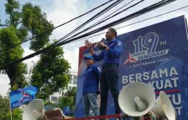 Dari Atas Mobil Komando, AHY Tegaskan Partai Demokrat Berpolitik Santun