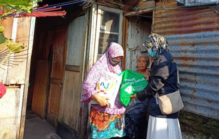 Warga Kota Matsum Dapat Paket 'Keluarga Sehat' dari Dompet Dhuafa