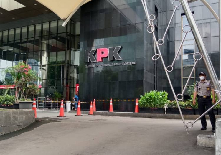 KPK Tahan 3 Tersangka "Dana Adat Istiadat" Kabupaten Tabanan