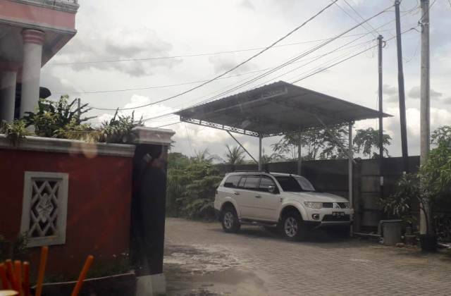 Lokasi Parkir Mobil Pribadi Oknum Jaksa Diprotes Warga