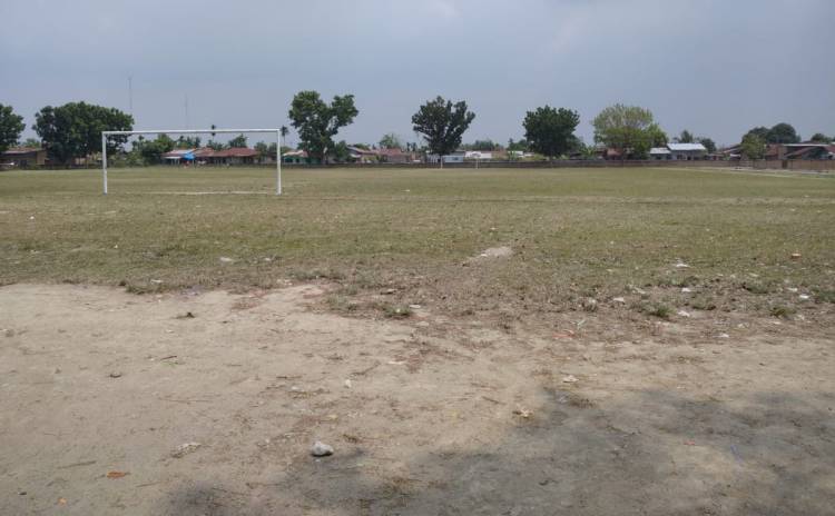 Butuh Perhatian Pemerintah, Lapangan Bola Ini Jadi Sarana Olahraga Bersama