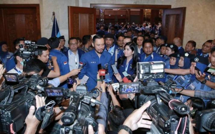 Moeldoko Menggelikan, Kata AHY Sambil Tersenyum