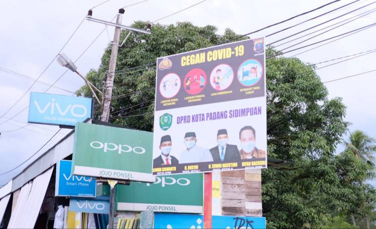 Baliho 'Cegah Covid-19' Pesanan Polda Sumut di Kota Padangsidimpuan Salah Cetak