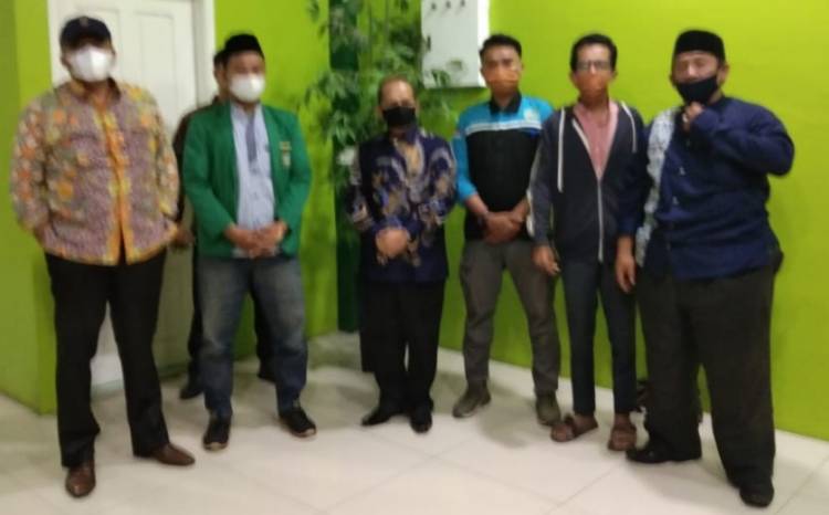 Setelah Bertemu, Mahasiswa Mogok Makan Siap Pasang Badan Bela Rektor UINSU