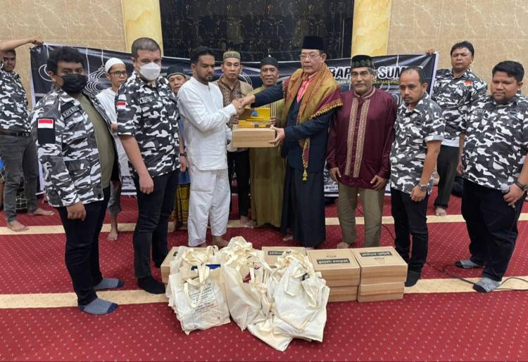BAPERA Sumut Berbagi Ramadhan dan Umroh Ibu Perwiritan dan Anak Nazir Masjid Muslimin