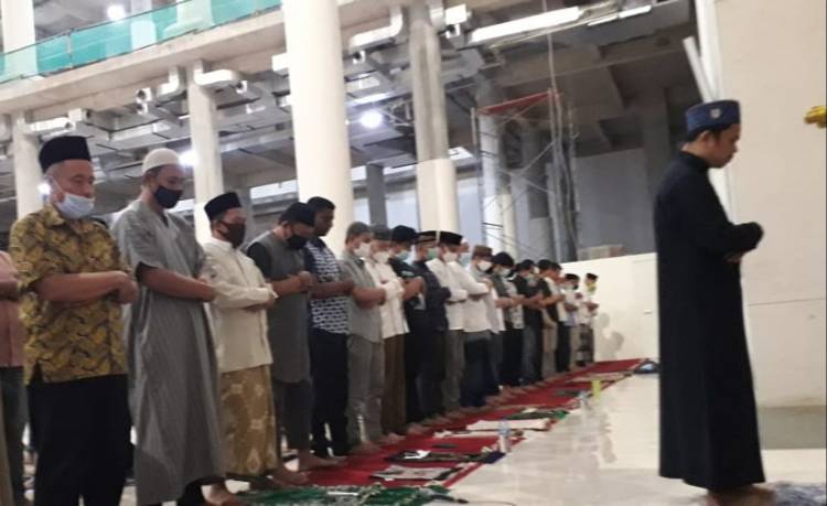 Sholat Tarawih Malam ke-2 Sekaligus Uji Coba Bangunan Baru Masjid Agung Medan