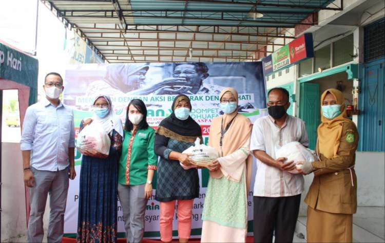 DDW & Irian Supermarket Berbagi Paket Sembako Dhuafa di Bulan Ramadhan