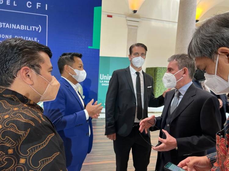 Rektor USU Muryanto Berangkat ke Roma Italia Ikuti Pertemuan Internasional