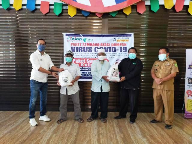 DD Waspada & Irian Supermarket Bagikan 1000 Paket Sembako
