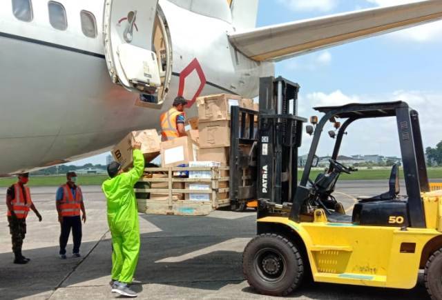 Bantuan Alkes dari Kemenhan Tiba di Medan