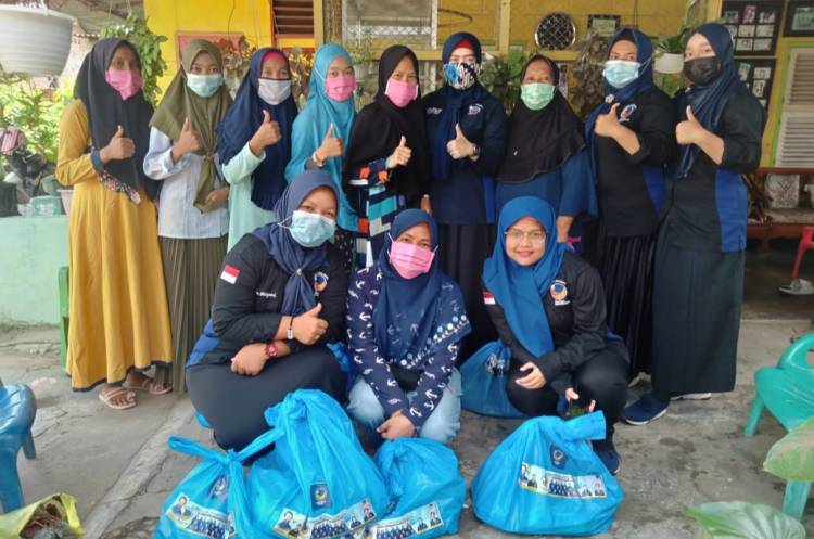 DPW Garnita Malahayati Sumut Bagi Sembako