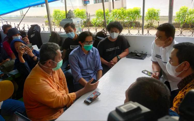 Ketika Bobby Nasution Duduk di Warkop Jurnalis Medan