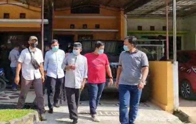 KPK dan Kejati Sulteng Tangkap DPO Korupsi APBD Morowali 2007 di Samarinda