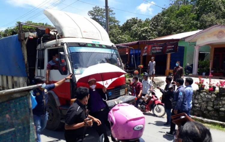 Viral, Petisi Rakyat Tano Batak Minta PT. TPL Kembalikan Hak Lingkungan