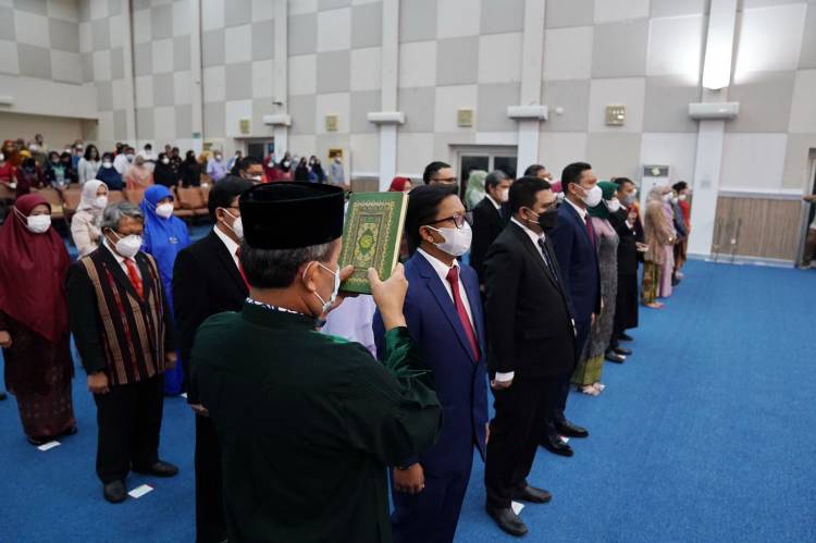Rektor USU Muryanto Lantik 19 Pejabat, Ada Pesan Penting Disampaikan