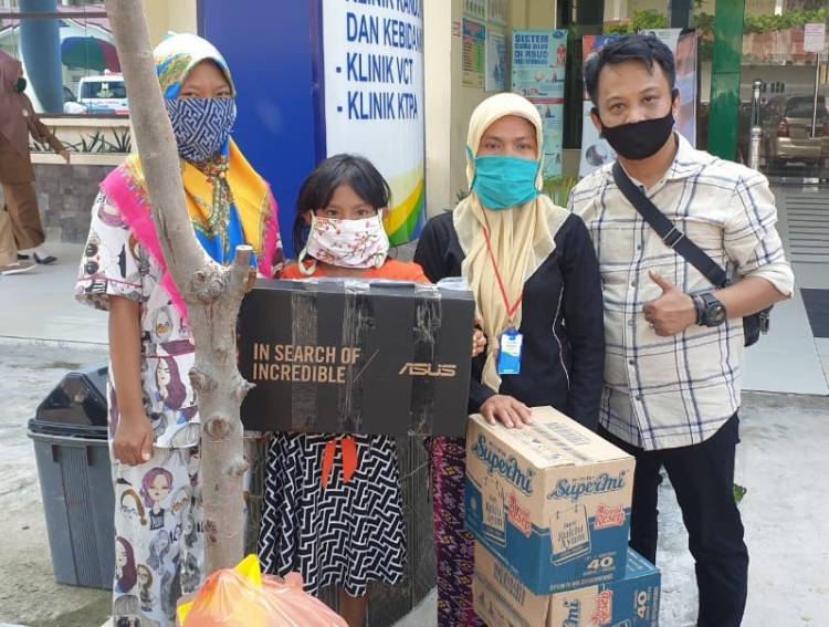 Bocah Penyelamat Ayah Mau Bunuh Diri Dapat Hadiah dari Komjen Agus