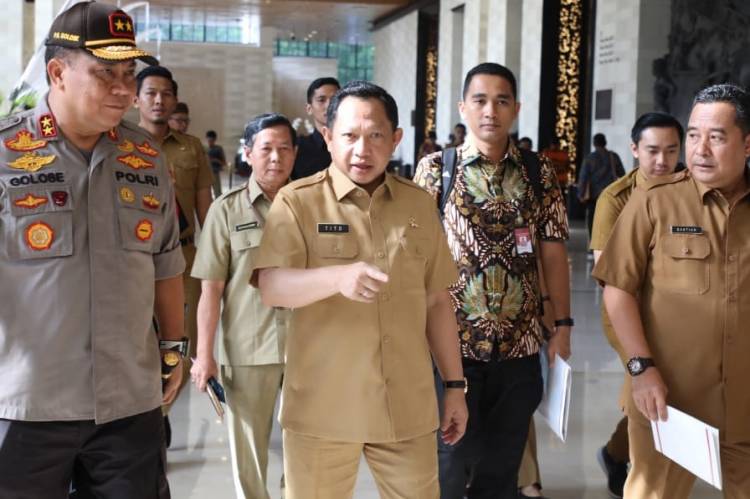 Tito Tetapkan Pedoman Tatanan Normal Baru Khusus ASN, BNPP, Kemendagri dan Pemda