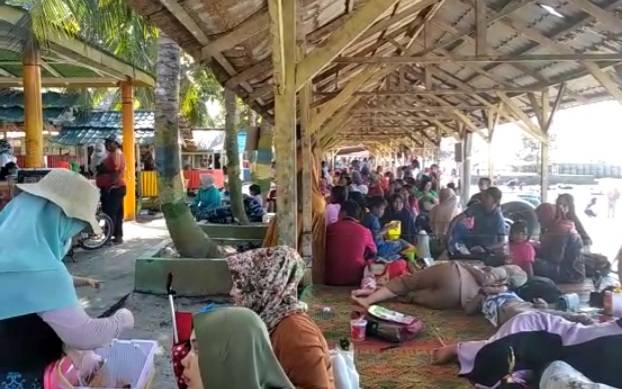 Pantai Woong Rame Tetap Rame Meski di Tengah Pandemi