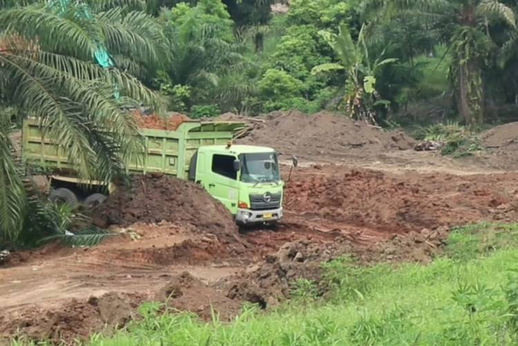 Galian C Tanah Urug Diduga Ilegal Beroperasi di Bandar Masilam Simalungun