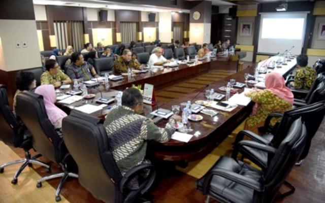 Holding BUMN Sektor Kawasan: Kedudukan Negara Digantikan PT RNI