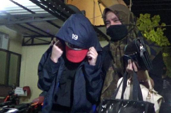 Polisi Tangkap Artis FTV HH di Hotel Medan Bersama Pria