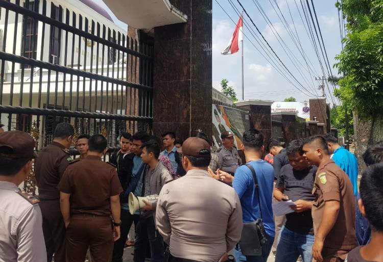Temuan BPK RI Pada Dirjen Cipta Karya Didemo di Kejatisu