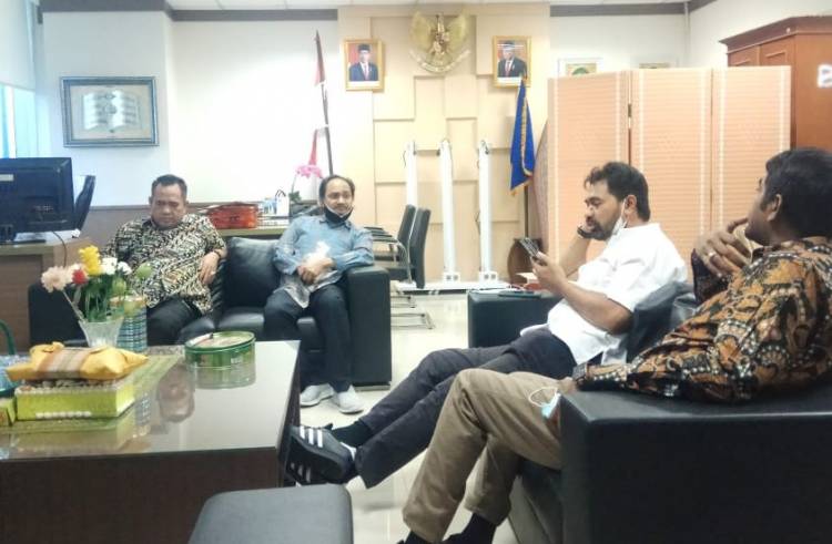 Muzakir Manaf Pimpin Rapat Teknis Pemulangan Warga Aceh dari Malaysia