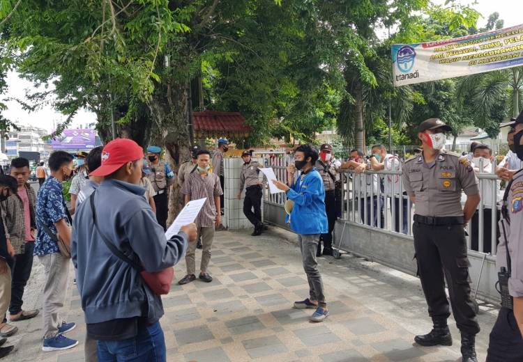 PMII Demo Kantor PDAM Tirtanadi, Pertanyakan Pengadaan PAC Liquid Pembersih Air