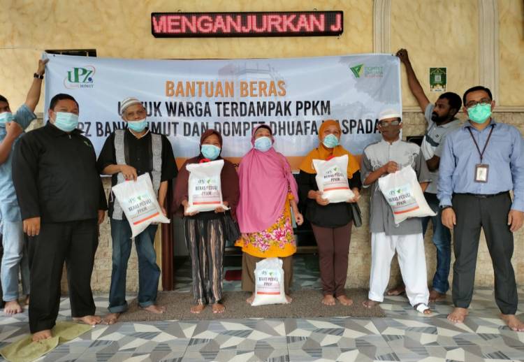 UPZ Bank Sumut dan DDW Salurkan 1.000 Karung Beras Untuk Warga Terdampak PPKM