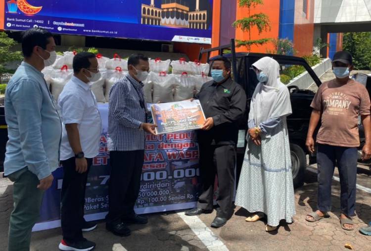 Bank Sumut Serahkan Bantuan 5 Ton Beras ke Masyarakat Melalui DDW