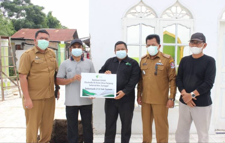 DDW Serahkan 212 Sak Semen Untuk Pembangunan Musala Terdampak Puting Beliung di Sunggal