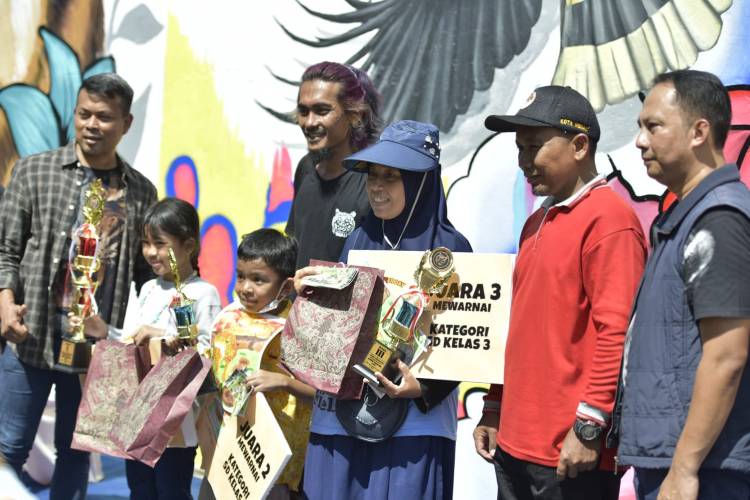 YKS Edukasi Anak Anak di Medan Cinta Satwa Langka