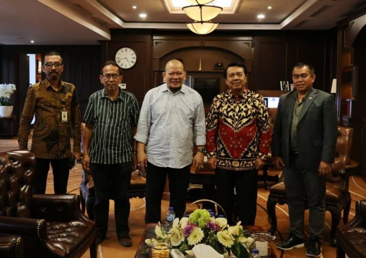 Kembali dari Ibadah Haji, Ketua DPD RI Temui Ketua MA