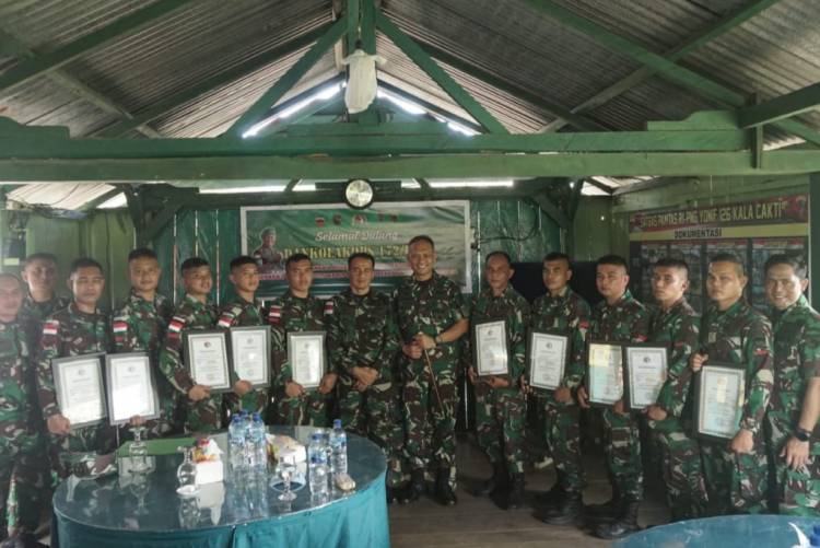 Temukan Ladang Ganja, Personil Yonif 126/KC di Perbatasan Papua Dapat Penghargaan