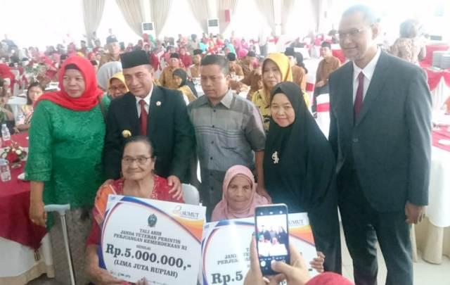 Sambut HUT RI ke 74, Janda Perintis Kemerdekaan Dapat Tali Asih dari Bank Sumut