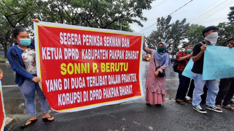 Dugaan Korupsi Ketua DPRD Pakpak Bharat Diantar ke Kejatisu