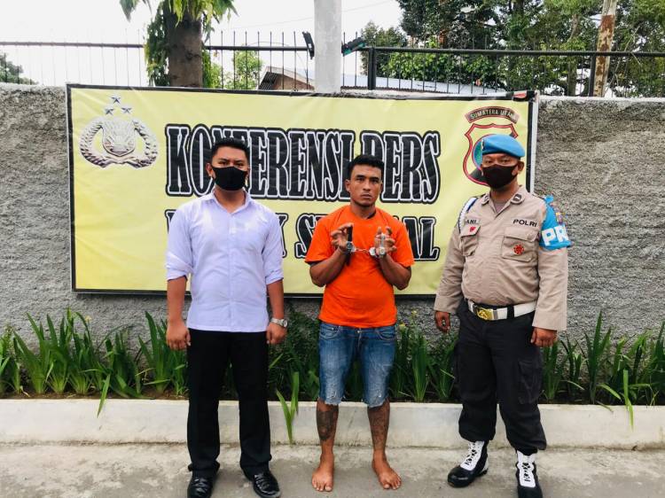 Pencuri Jam Rolex dan Seiko Tak Melawan Ditangkap