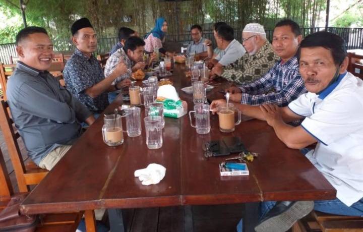 Pascademo, Kajari Tapsel Ajak PWI Ngopi Bareng di Kafe